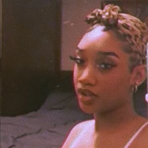 Meet your Posher, Raven